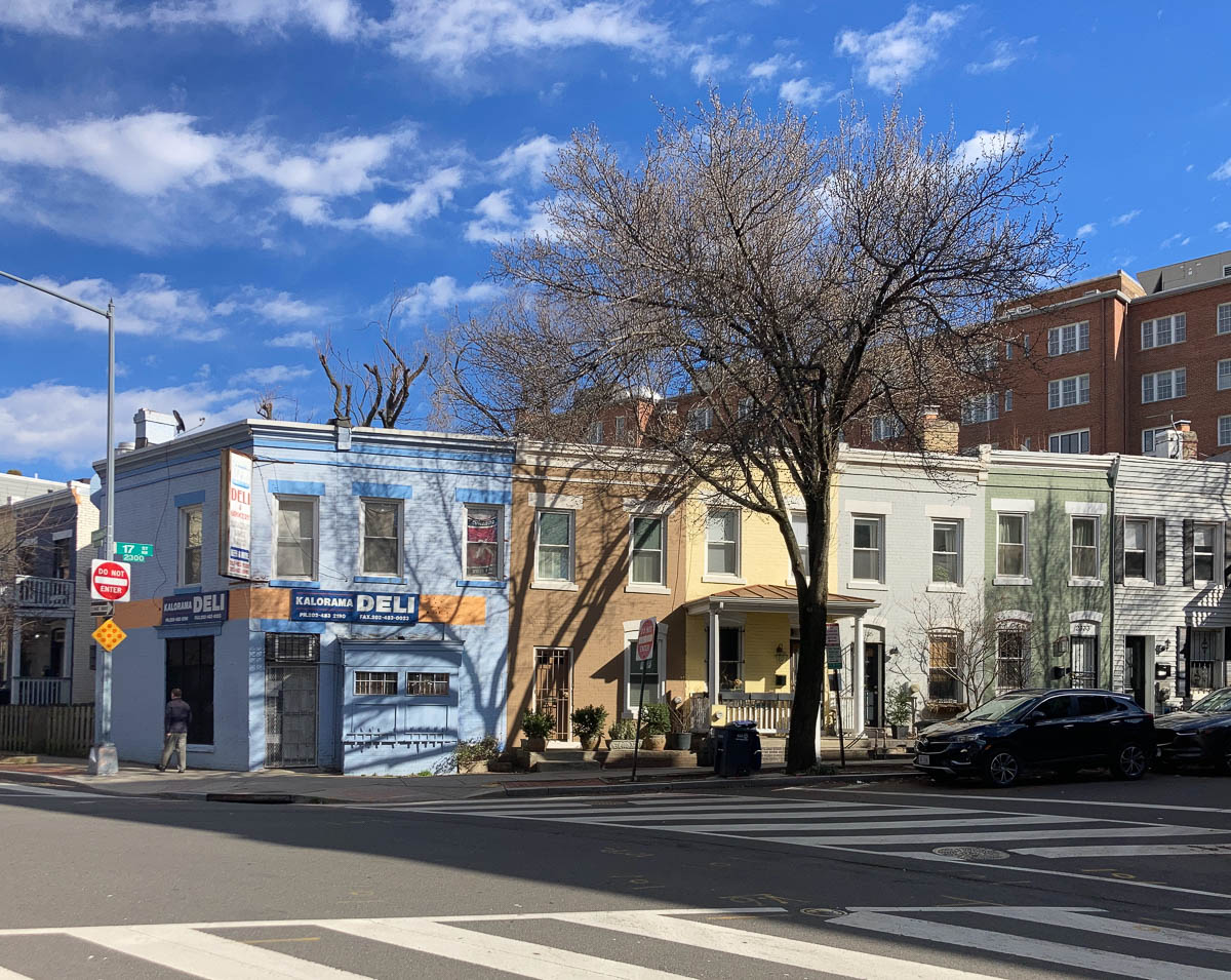 photo of present-day Adams Morgan showing rowhouses